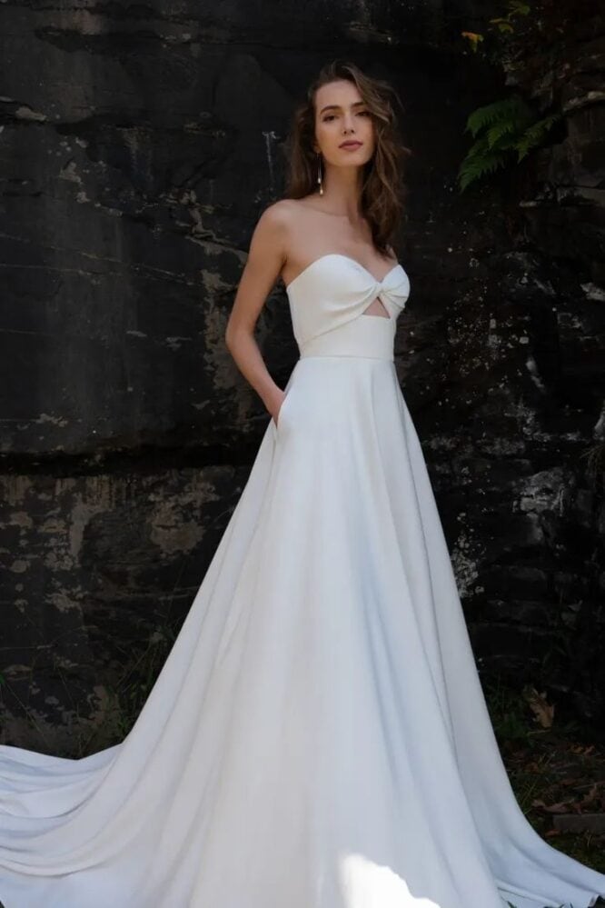 22 Beautiful Strapless Wedding Dresses - LADY WEDDINGS